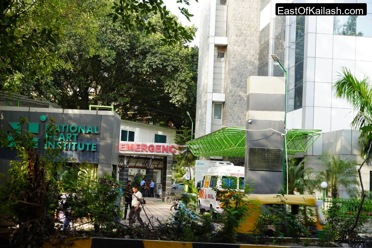 Street-level activity around the second Community Centre market